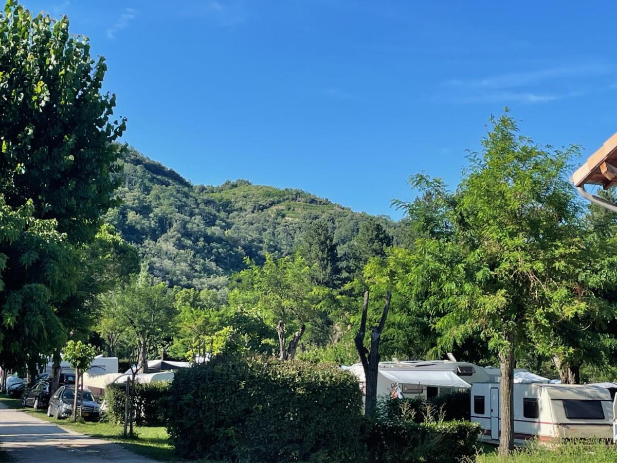 Camping Avec Piscine Et Riviere A Tournon Sur Rhone Ardeche Exterior foto