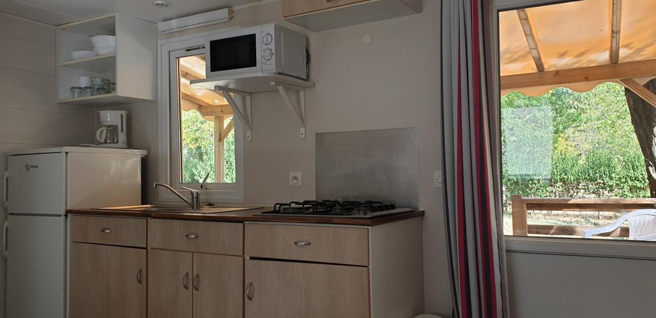 Camping Avec Piscine Et Riviere A Tournon Sur Rhone Ardeche Exterior foto